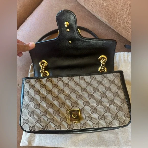 GUCCI Monogram Matelasse Diagonal Medium GG Marmont Shoulder Bag - Picture 9 of 15